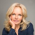 Lucinda Riley