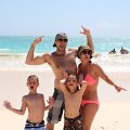 Britney Spears su Davidu Lucado ir sūnumis Havajuose