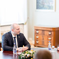 Gintautas Jak&scaron;tas, Gitanas Nausėda