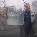 Kauno policija ie&scaron;ko vyro (de&scaron;inėje), kuris pažeidė vie&scaron;ąją tvarką