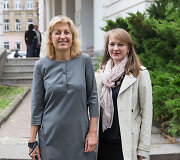 Liana Ruokytė-Jonsson (kairėje)