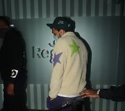 Chrisas Brownas Londone