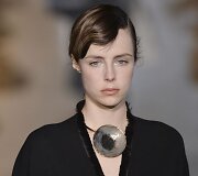 &bdquo;Stella McCartney&ldquo; 2016 m. rudens-žiemos kolekcijos modelis