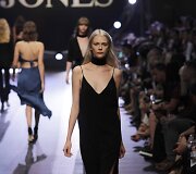 Sezono tendencija &ndash; kaklo juostelė