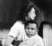  Aktoriai Dorothy Dandridge ir Sidney'us Poitieris &bdquo;Porgio ir Besės&ldquo; ekranizacijoje, 1959 m.