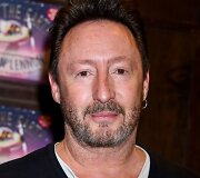 Legendinio atlikėjo Johno Lennono ir jo pirmosios žmonos Cynthios sūnus Julianas Lennonas