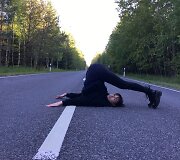 Nida, bandau susikalbėti su kelio ženklais