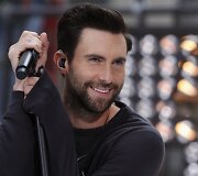 Adamas Levine'as &scaron;venčia 35-ąjį gimtadienį