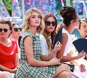 Rosie Huntington-Whiteley ir Riley Keough &bdquo;Christian Dior&ldquo; kolekcijos pristatyme