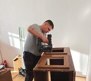 I&scaron; senos sekcijos gaminamas vaikų žaidimo namelis