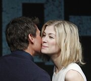 Tomas Cruise'as ir Rosamund Pike