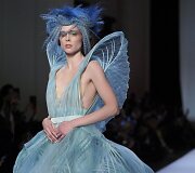 &bdquo;Jean Paul Gaultier&ldquo; 2019 m. pavasario ir vasaros kolekcijos modelis