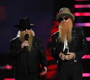 Dusty Hillas ir Billy Gibbonsas i&scaron; &bdquo;ZZ Top&ldquo;