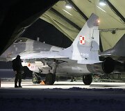 NATO bazėje &Scaron;iauliuose nusileido keturi Lenkijos naikintuvai &bdquo;Mig-29&ldquo; ir per 100 karių