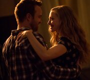 Aaronas Paulas ir Amanda Seyfried filme &bdquo;I&scaron;mokyk mane mylėti&ldquo;