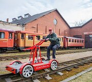 A.Sutkus rekordo sieks važiuodamas rankine drezina