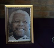 Pietų Afrikos Respublika gedi mirusio savo lyderio Nelsono Mandelos