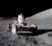 JAV astronautas Eugene'as Cernanas