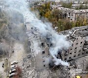Rusų ataka Kryvyj Rihe. / STATE EMERGENCY SERVICE OF UKRAI / via REUTERS