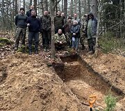 Netoli Karpi&scaron;kių kaimo archeologai aptiko vokiečių kareivio palaikus ir jautrų radinį