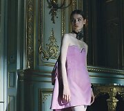 &bdquo;Lanvin&ldquo; 2021&ndash;2022 m. rudens ir žiemos kolekcijos modelis