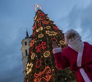 Kalėdų miestelis Katedros aik&scaron;tėje.