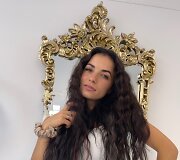 Irūna Puzaraitė Čepononienė prisiaugino plaukus