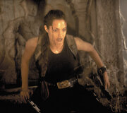 Angelina Jolie filme &bdquo;Kapų plė&scaron;ikė Lara Kroft&ldquo; (2001 m.)