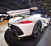 Superautomobilis &bdquo;Koenigsegg Jesko&ldquo;, i&scaron;vystantis 1600 AG