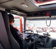 Ugniagesiams gelbėtojams perduotos naujos gaisrinės automobilinės cisternos ir lengvieji automobiliai