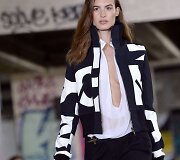Anthony Vaccarello kolekcijos pristatymas
