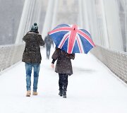 Didžiojoje Britanijoje gausus sniegas sutrikdė gyvenimą