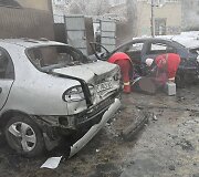 Rusai ap&scaron;audė automobilių stovėjimo aik&scaron;telę Chersone &ndash; žuvo vairuotojai