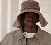 &bdquo;Fendi&ldquo; kolekcijos modelis