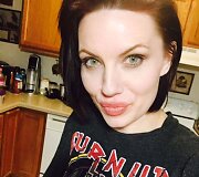 Angelinos Jolie antrininkė Melissa Baizen