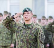 Į Ukrainos karių mokymo misiją i&scaron;lydėta &scaron;e&scaron;toji Lietuvos karinių instruktorių pamaina