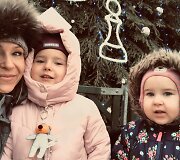 Kornelija Kairytė su dukromis Liucija ir Izabele