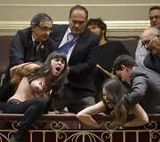 &bdquo;Femen&ldquo; aktyvisčių protestas Madrido kongresų rūmuose