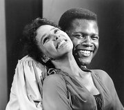  Aktoriai Dorothy Dandridge ir Sidney'us Poitieris &bdquo;Porgio ir Besės&ldquo; ekranizacijoje, 1959 m.