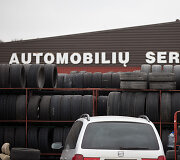Padangų prekyba Gariūnų automobilių turguje