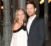 Tobey Maguire'as ir Jennifer Meyer