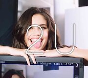 Sara Sampaio Justino Bieberio ir Davido Guettos klipe &bdquo;2U&ldquo;