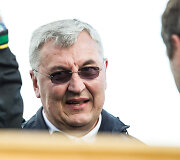 Jonas Kazlauskas. Lietuvos krep&scaron;inio rinktinė parskrido į Vilnių i&scaron; Slovėnijoje vykusio Europos krep&scaron;inio čempionato