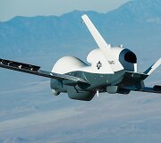 JAV karinio jūrų laivyno žvalgybinis dronas MQ-4C &bdquo;Triton&ldquo;