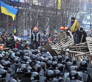 Kijeve protestuotojai susirėmė su Ukrainos milicija