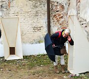 Instaliacija prie bažnyčios - Rūta Piečytė