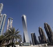 &bdquo;Cayan&ldquo; dangoraižis Dubajuje
