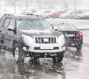 Pavasari&scaron;ką saulę Vilniuje vėl pakeitė sniegas 