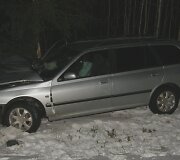 Automobilis &bdquo;Peugeot 406&ldquo; po avarijos