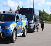 Muitininkai aptinka vis įmantriau paslėptas cigaretes